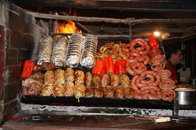 uruguay-meat-cooking-11132152_918734461481528_366918247_n-jpg-bxxx